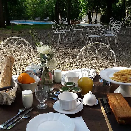 Manoir Tourieux Couette-café 2*